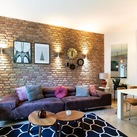 Spacious 3Br Apartment With Ac In Living Room, 2 Balconies Краків Екстер'єр фото
