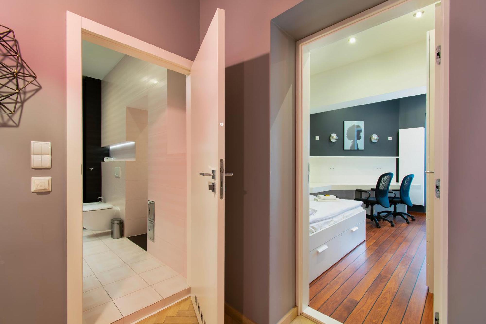 Spacious 3Br Apartment With Ac In Living Room, 2 Balconies Краків Екстер'єр фото