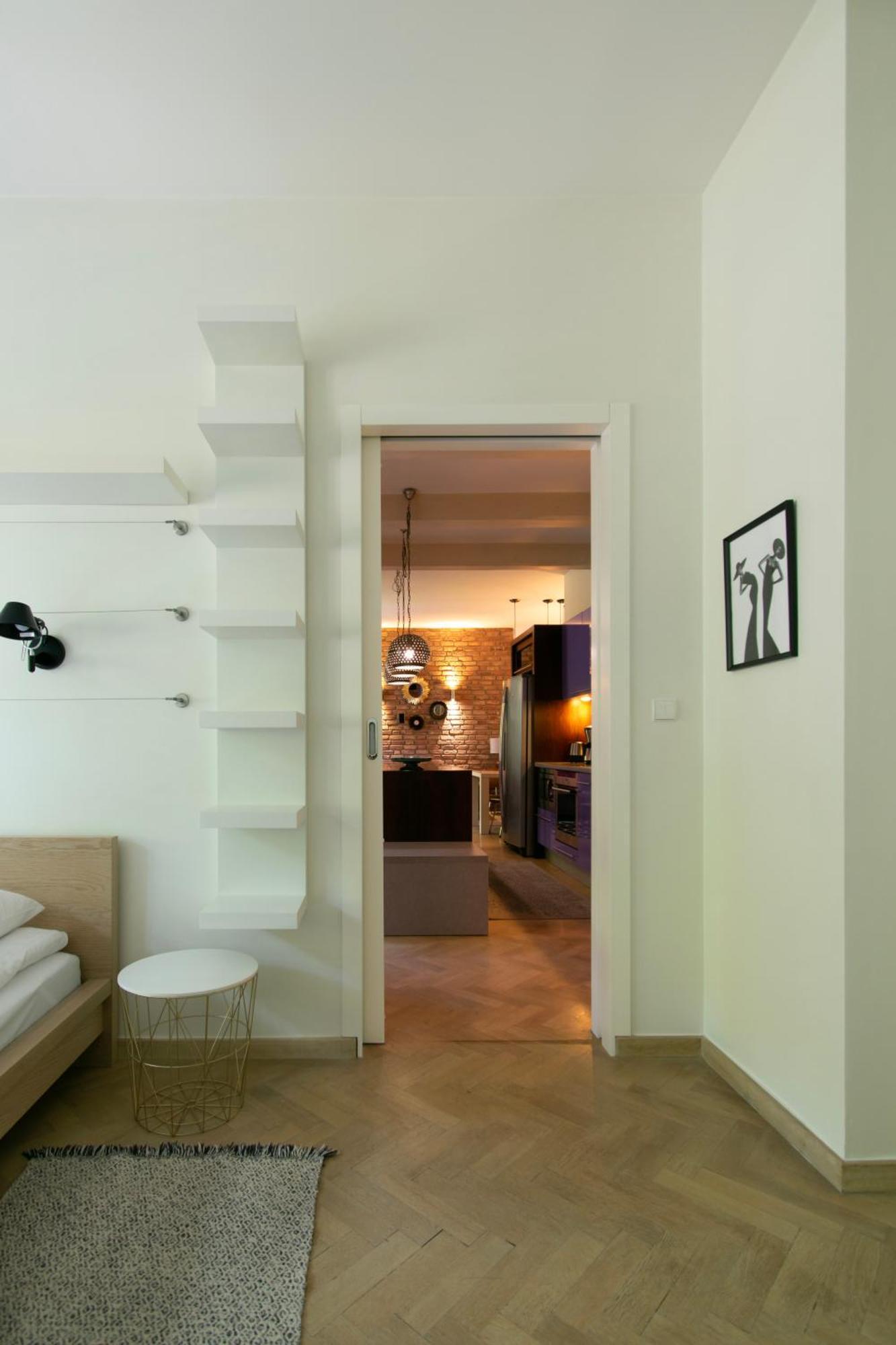 Spacious 3Br Apartment With Ac In Living Room, 2 Balconies Краків Екстер'єр фото