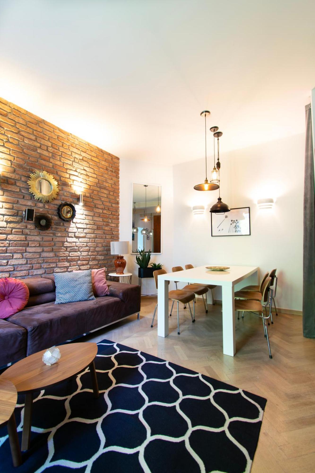 Spacious 3Br Apartment With Ac In Living Room, 2 Balconies Краків Екстер'єр фото